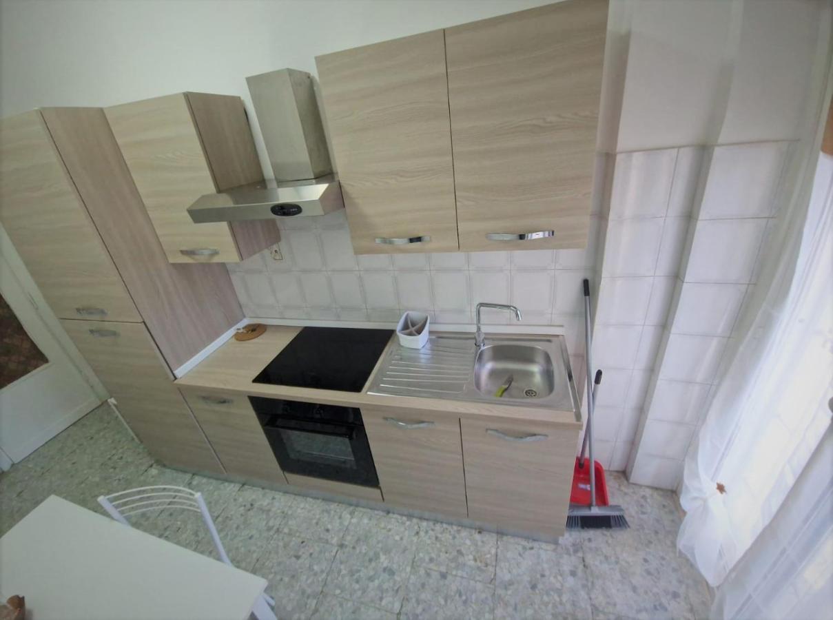 Holiday Home Telese Roma Buitenkant foto